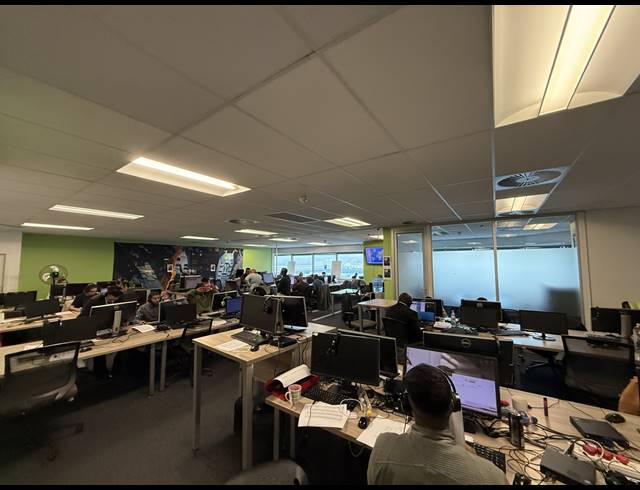411M² OFFICE TO LET IN FORESHORE